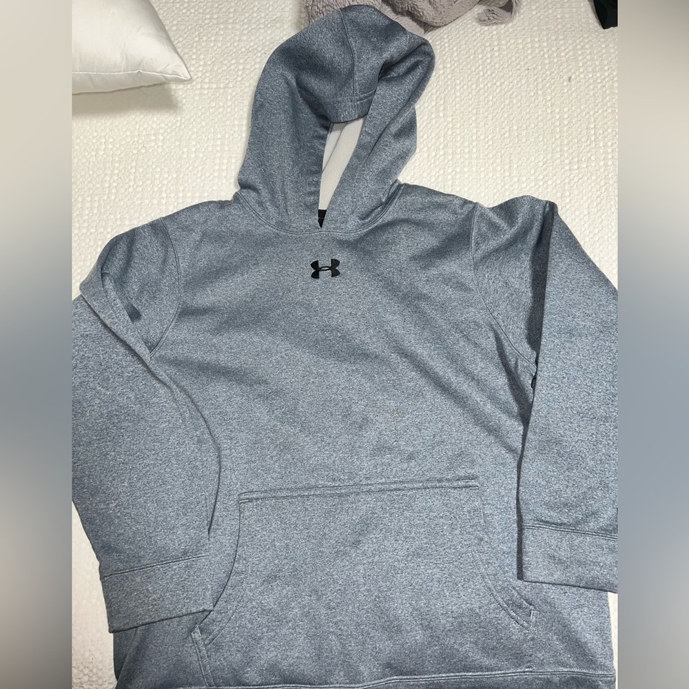 Youth Under Armour Sweatshirt✨